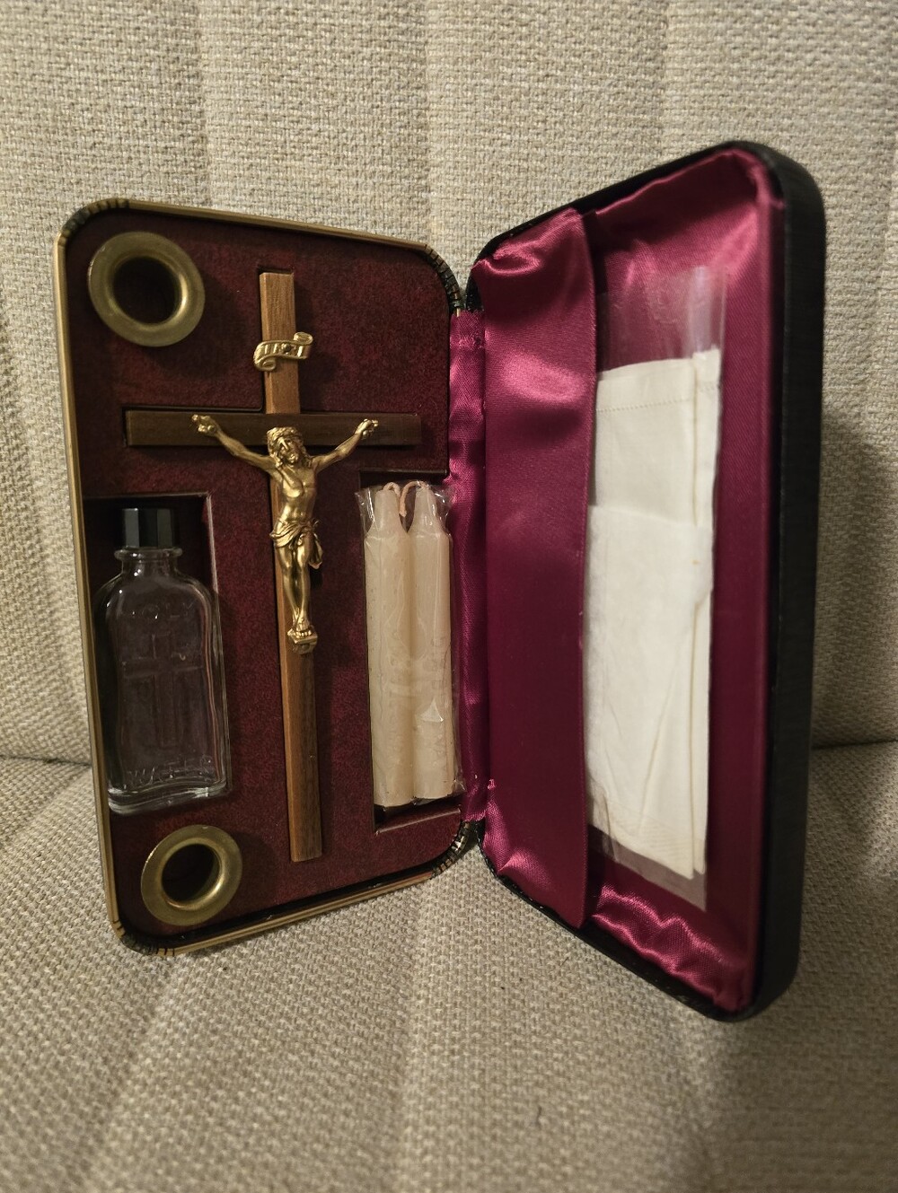 vtg traveling mass kit/last rites set Religious Holy Water, Catholic  Cross Rare